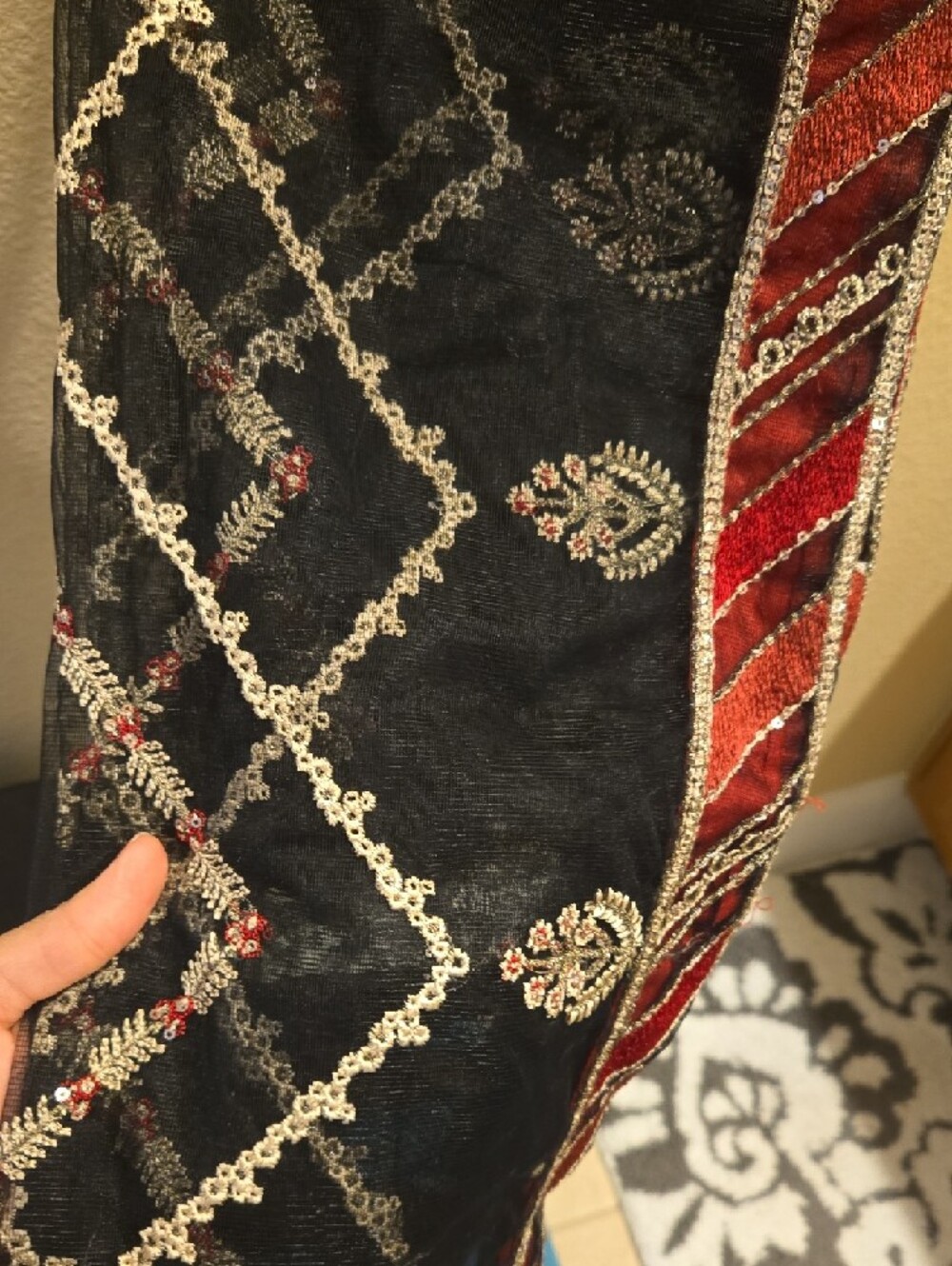 Black & Red Embroidered Ethnic Scarf/Dupatta